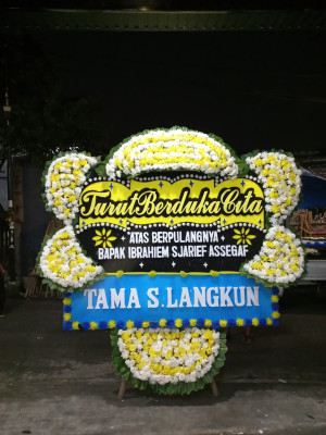 Papan Bunga Duka di Karangturi